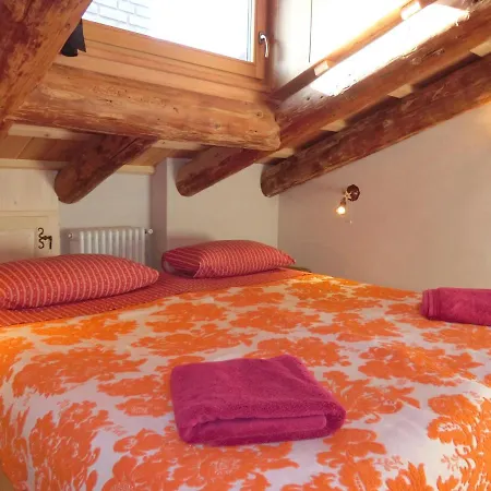 Apartment Partel Loudge *