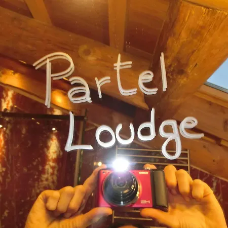 Partel Loudge
